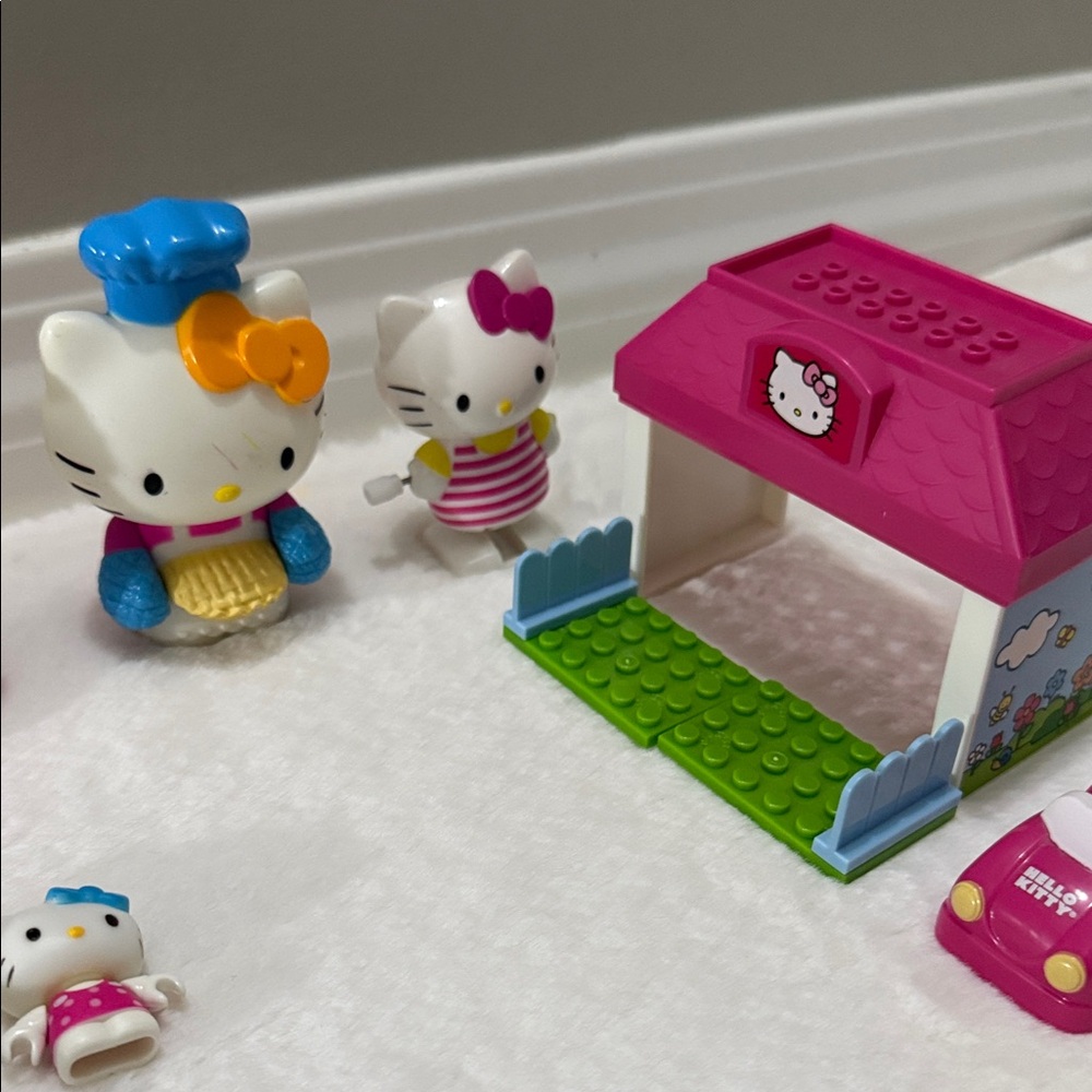 Hello Kitty Set - Picture 4 of 5
